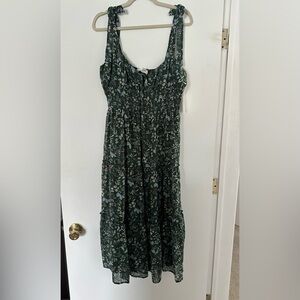 Trixxi Dark Green Floral Midi Dress